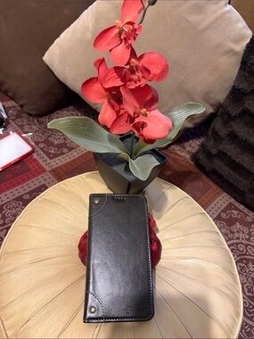 NWT Brown Faux Leather iPhone 13 Wallet Case